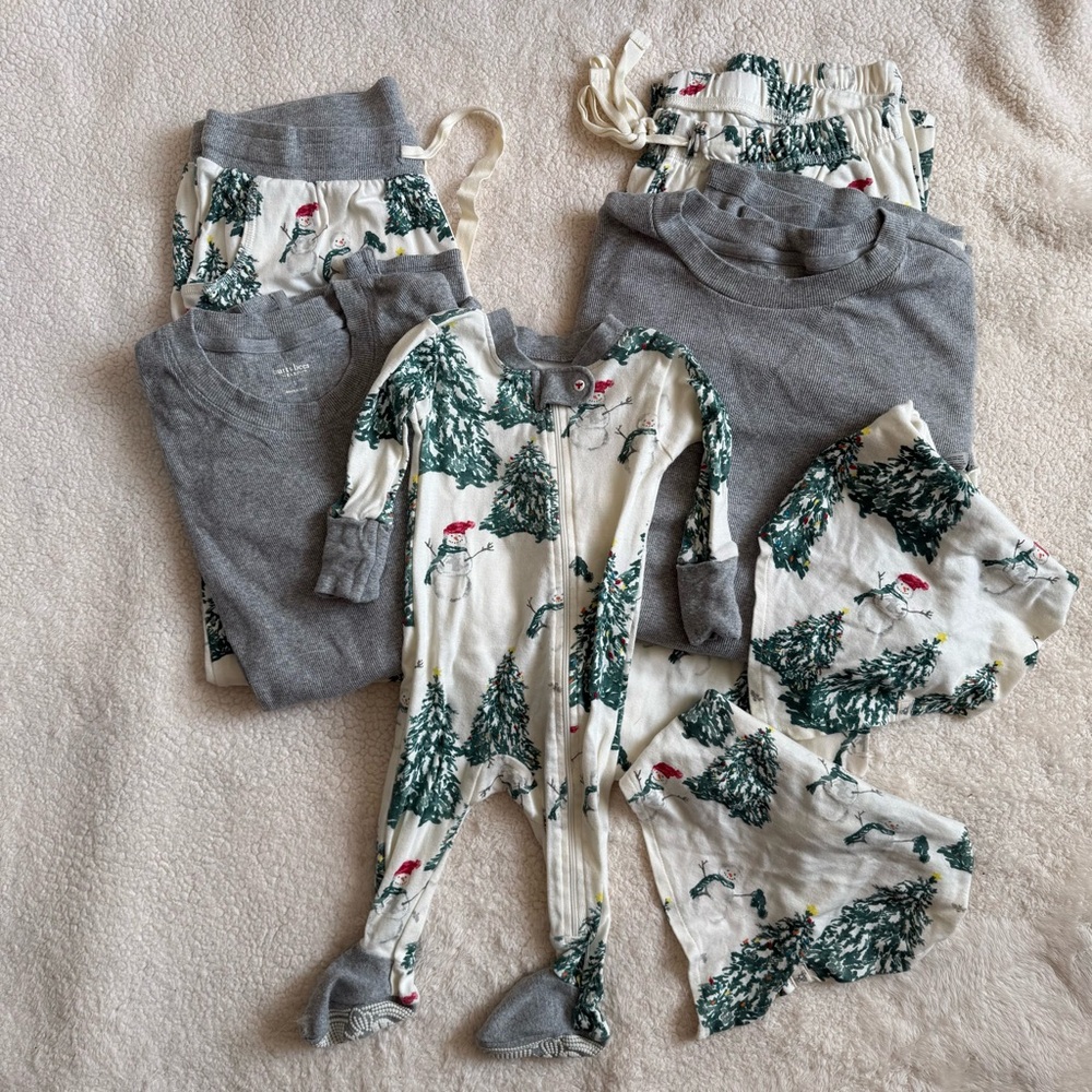 Burt's Bees Baby White & Gray Holiday Tree Print Family and Pet Pajama Set